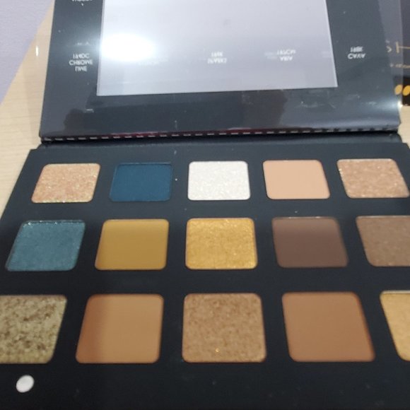 ⭐NATASHA DENONA GOLD PALETTE LE NEW IN BOX - Picture 9 of 13